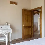 Diffuso Borgo Piovere, Naol Attico * טיניאלה