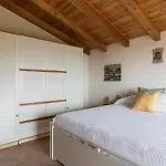 Diffuso Borgo Piovere, Naol Attico
