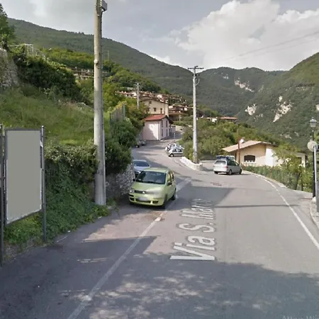Borgo Piovere, In アパート *