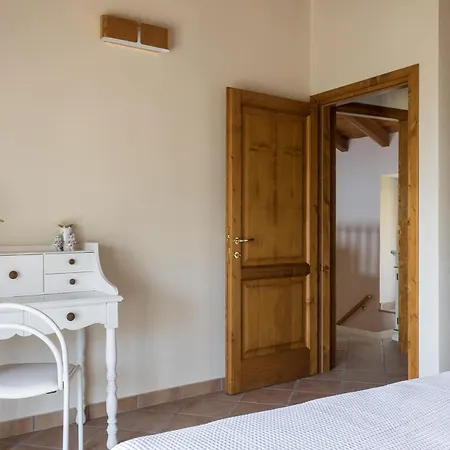 Diffuso Borgo Piovere, Naol Attico * Tignale