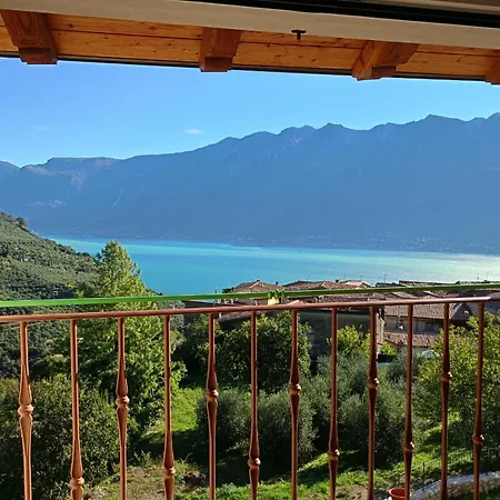 Diffuso Borgo Piovere, Naol Attico Διαμέρισμα Tignale