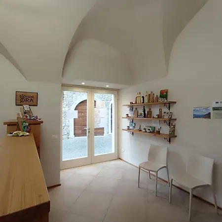 Diffuso Borgo Piovere, Naol Attico