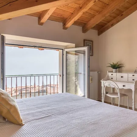 Diffuso Borgo Piovere, Naol Attico Apartman *