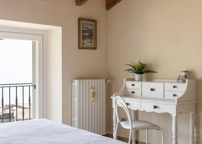 Naol Penthouse Apartment, Daire Tignale